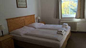 Blackout drapes, cribs/infant beds, bed sheets