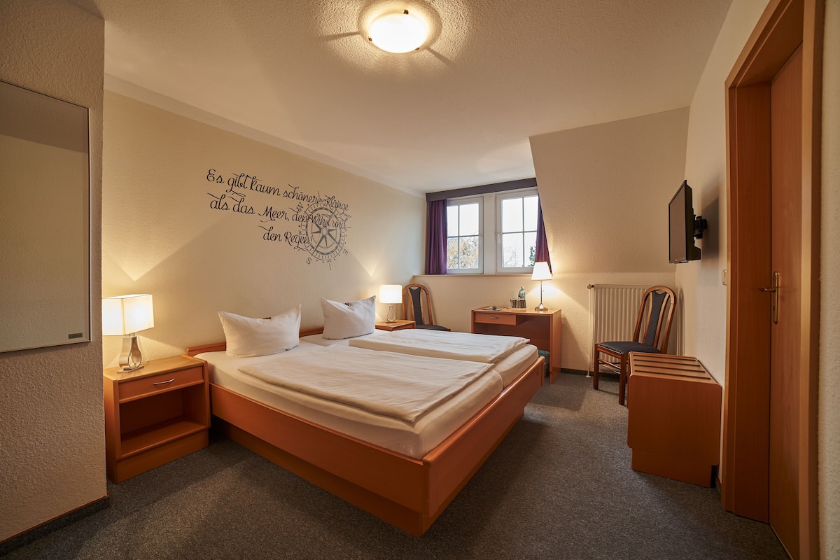 In-room safe, cribs/infant beds, rollaway beds, free WiFi