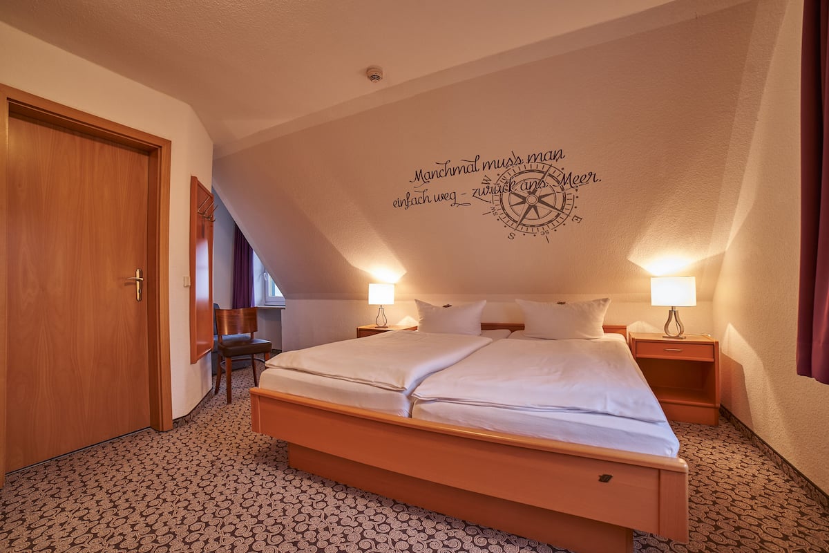 Doppelzimmer, eingeschränkter Seeblick (GZ)