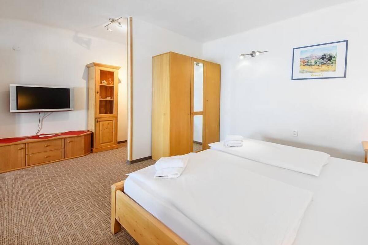 Desk, cots/infant beds, rollaway beds, free WiFi