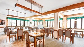 用餐
