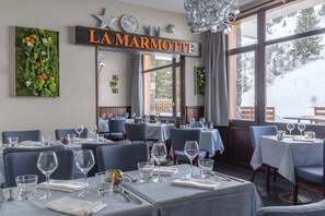 Restaurant - Hôtel Les Arolles (Les Allues)
