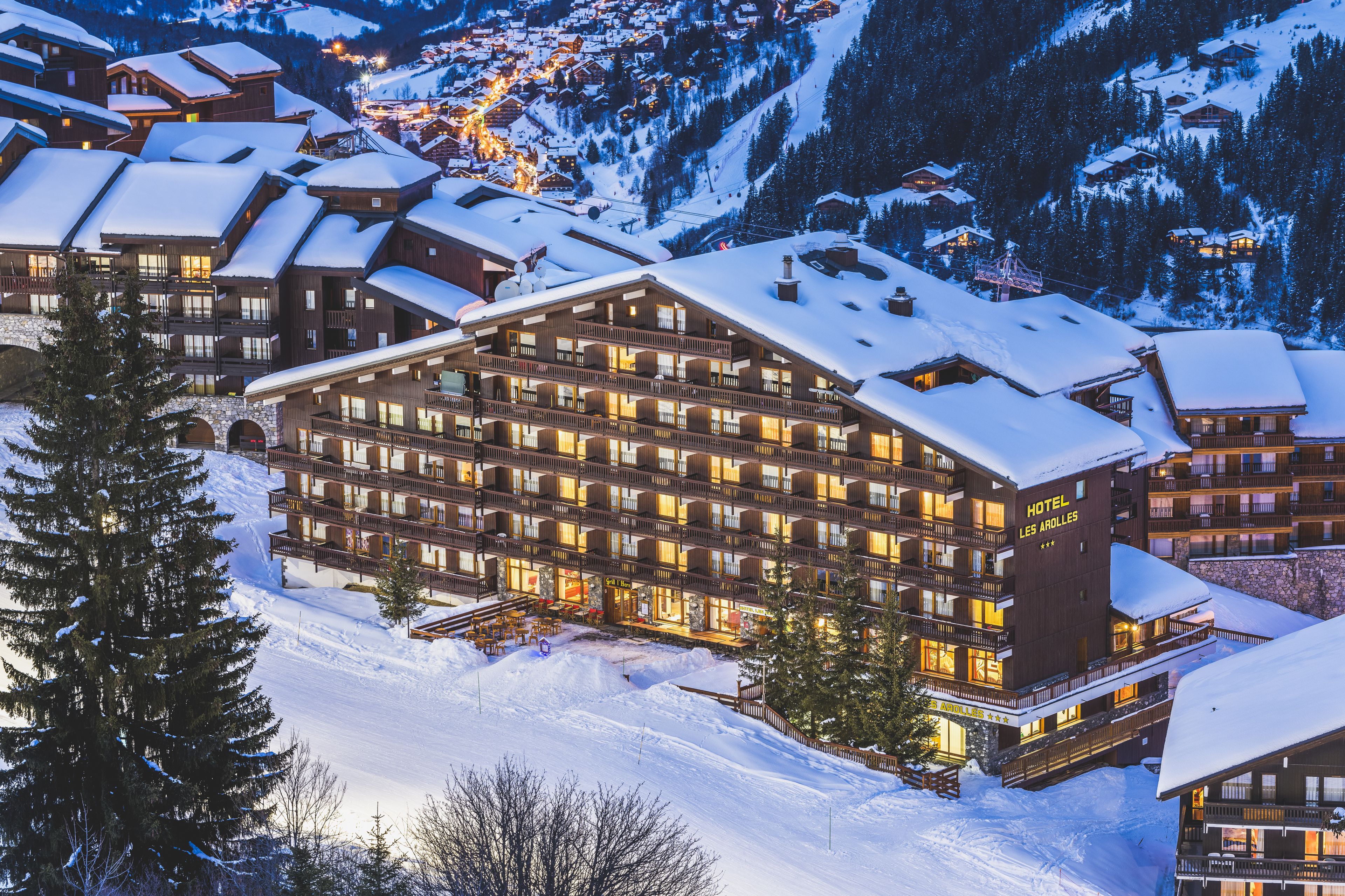 Mặt tiền nơi lưu trú - ban đêm