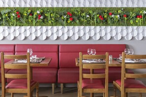 Restaurant - Hôtel Les Arolles (Les Allues)