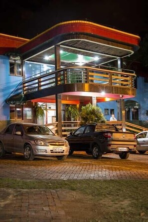 Front of property - evening/night - Acapú Hotel (Rio Verde)