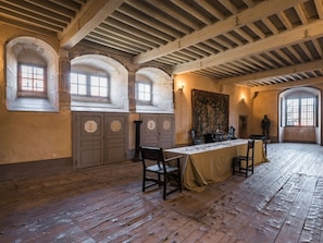 Restaurant - Château des Marcilly Talaru (Chalmazel-Jeansagnière)