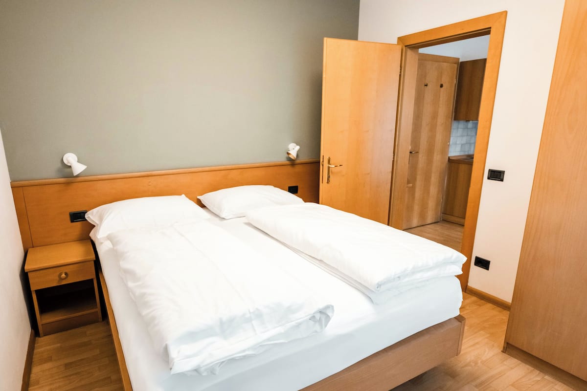 1 dormitorio, ropa de cama hipoalergénica, caja fuerte