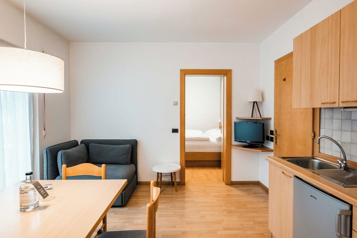 Comfort-Apartment, 1 Schlafzimmer, Balkon, zum Garten hin | Wohnbereich