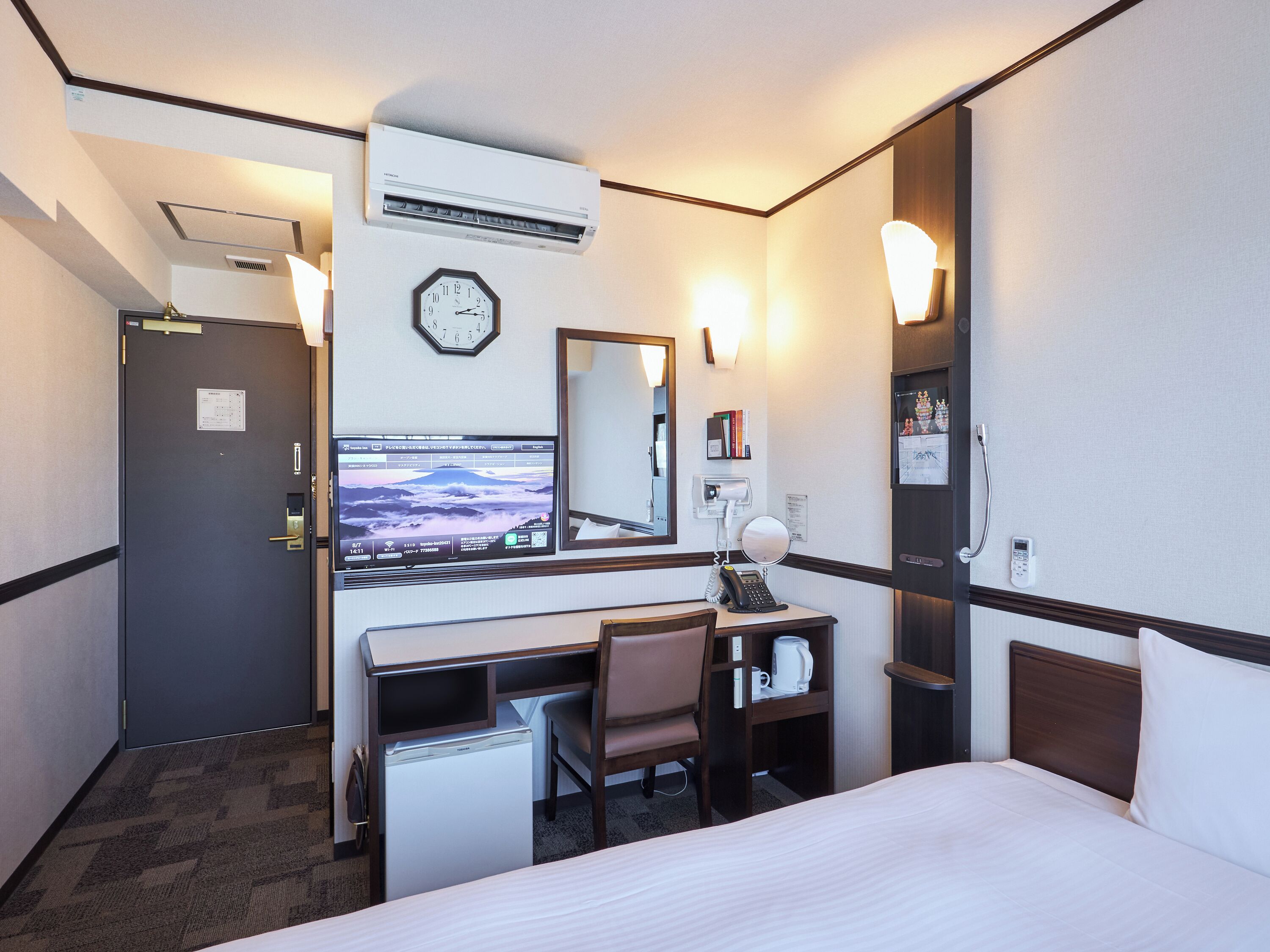 Desk, free WiFi, bed sheets