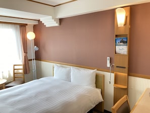 デスク、WiFi (無料)、ベッドシーツ