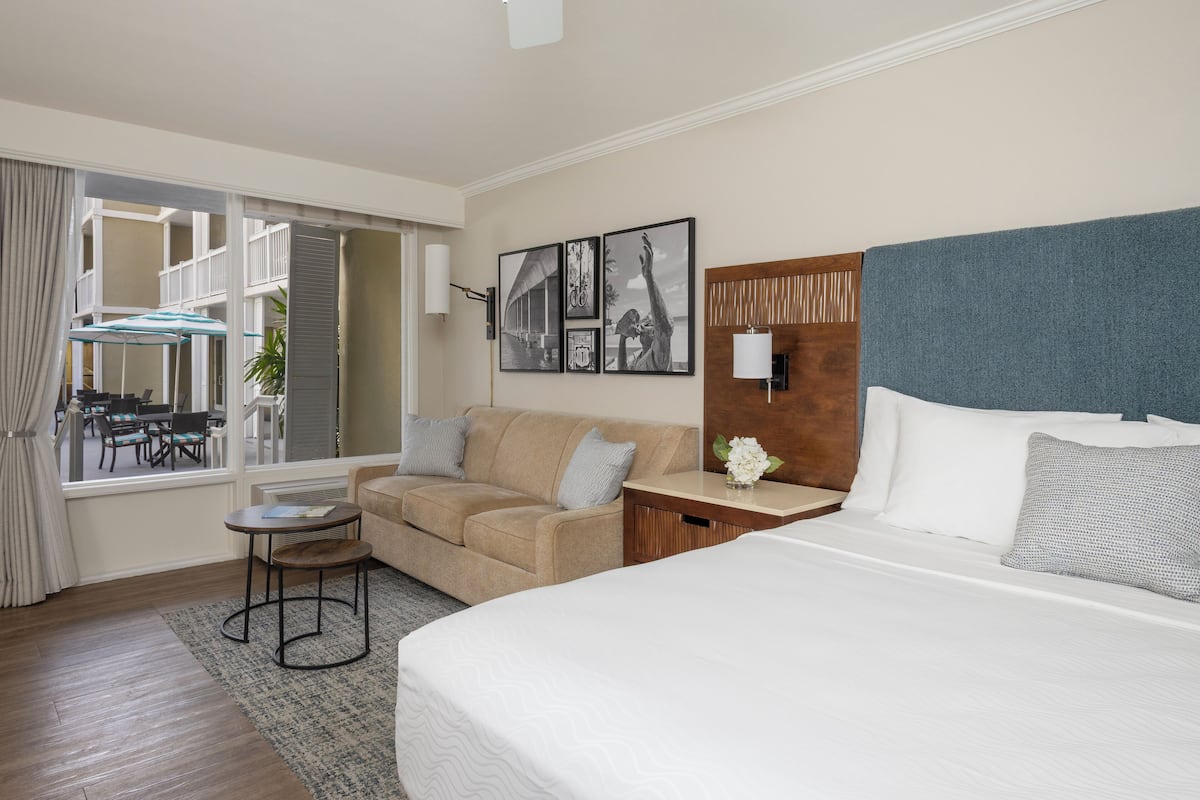 2 bedrooms, in-room safe, individually decorated, individually furnished