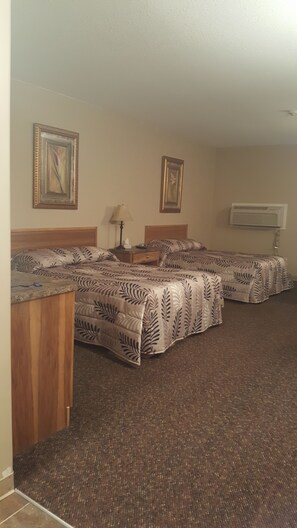 Room | 1 bedroom, premium bedding, desk, rollaway beds - Shorebird Inn (Tobin Lake)