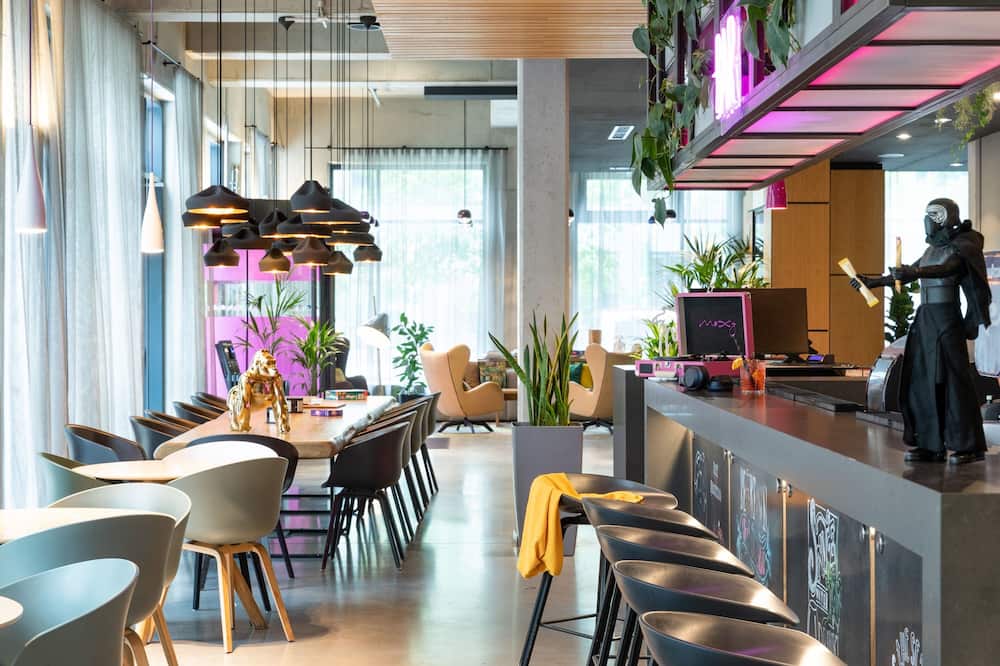 Moxy Frankfurt Airport