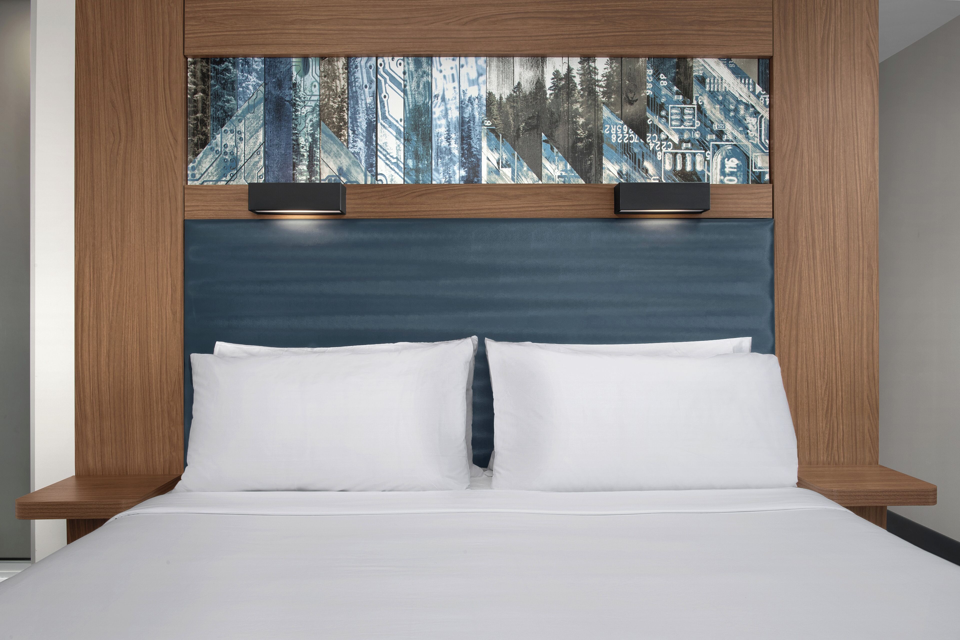 in-room safe, desk, iron/ironing board, free wifi