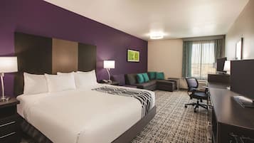 Suite, 1 King Bed, Accessible, Non Smoking (Mobility,Hearing,Tub w/Grab Bars)