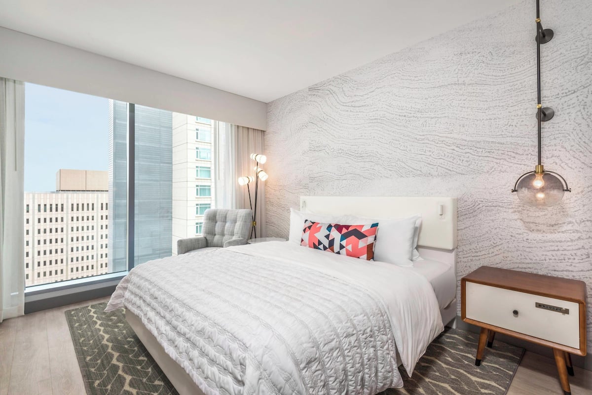 Ropa de cama de alta calidad, cubrecamas y colchones con pillow-top