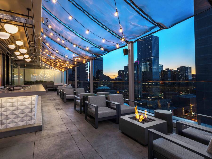 3 barer/lounger, bar på takterrassen, champagnebar och tapasbar