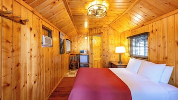 Standard Cabin 1 Queen - Up to 2 People