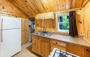 Kitchen Cabin - Up to 4 People | Private kitchen | Coffee/tea maker