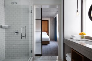 Italienske Frette-laken, sengetøy av topp kvalitet og minibar