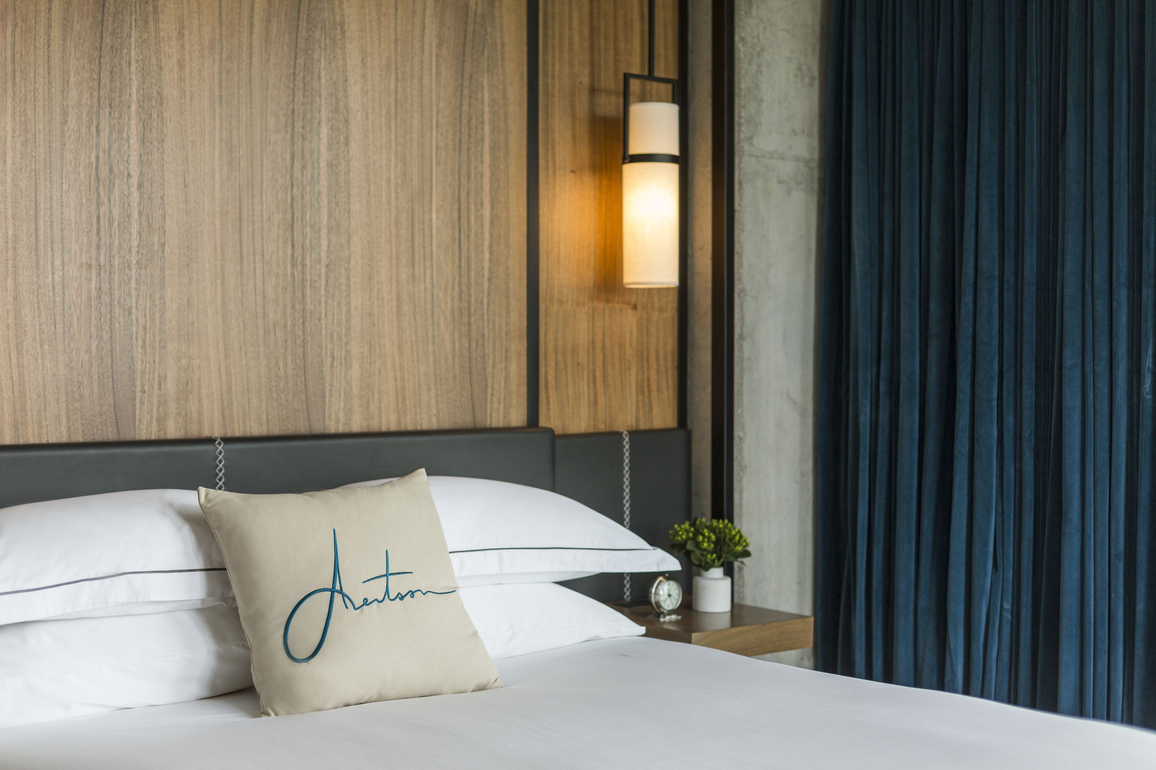 Sábanas italianas Frette, ropa de cama de alta calidad, minibar