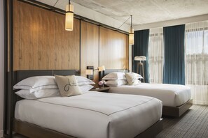 Frette Italian sheets, premium bedding, minibar, in-room safe - Kimpton Aertson Hotel by IHG (Nashville)