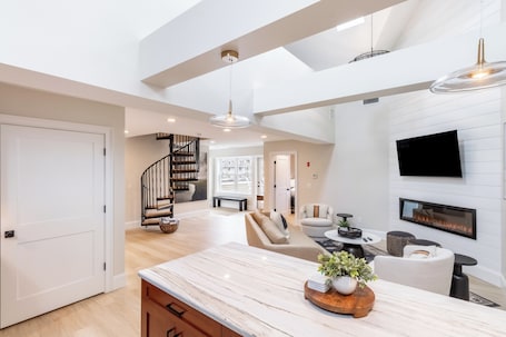 Luxury Loft, 2 Bedrooms, Fireplace | Living area | Flat-screen TV, fireplace