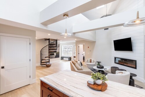 The Newport Lofts – 543 Thames Street