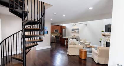 The Newport Lofts – 543 Thames Street
