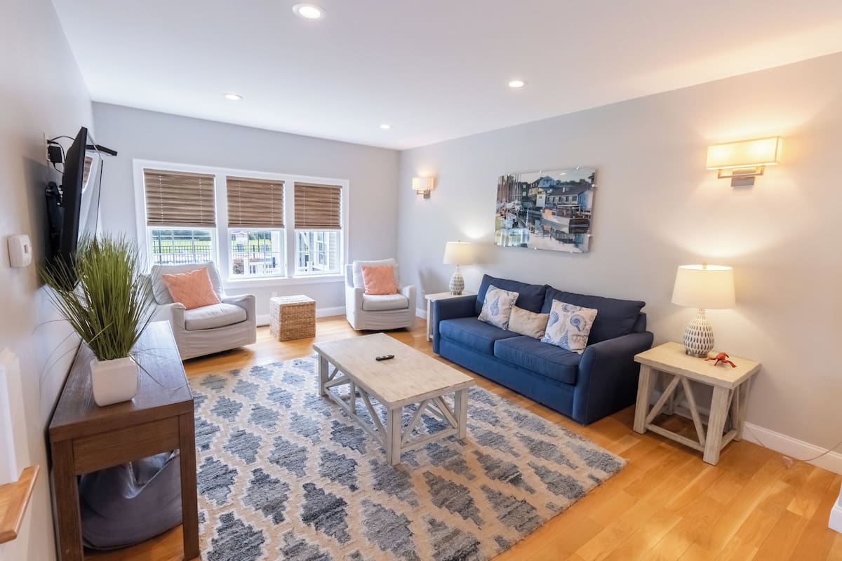 Premier Suite, 2 Bedrooms, Kitchen (No Pets) | Living area | Flat-screen TV