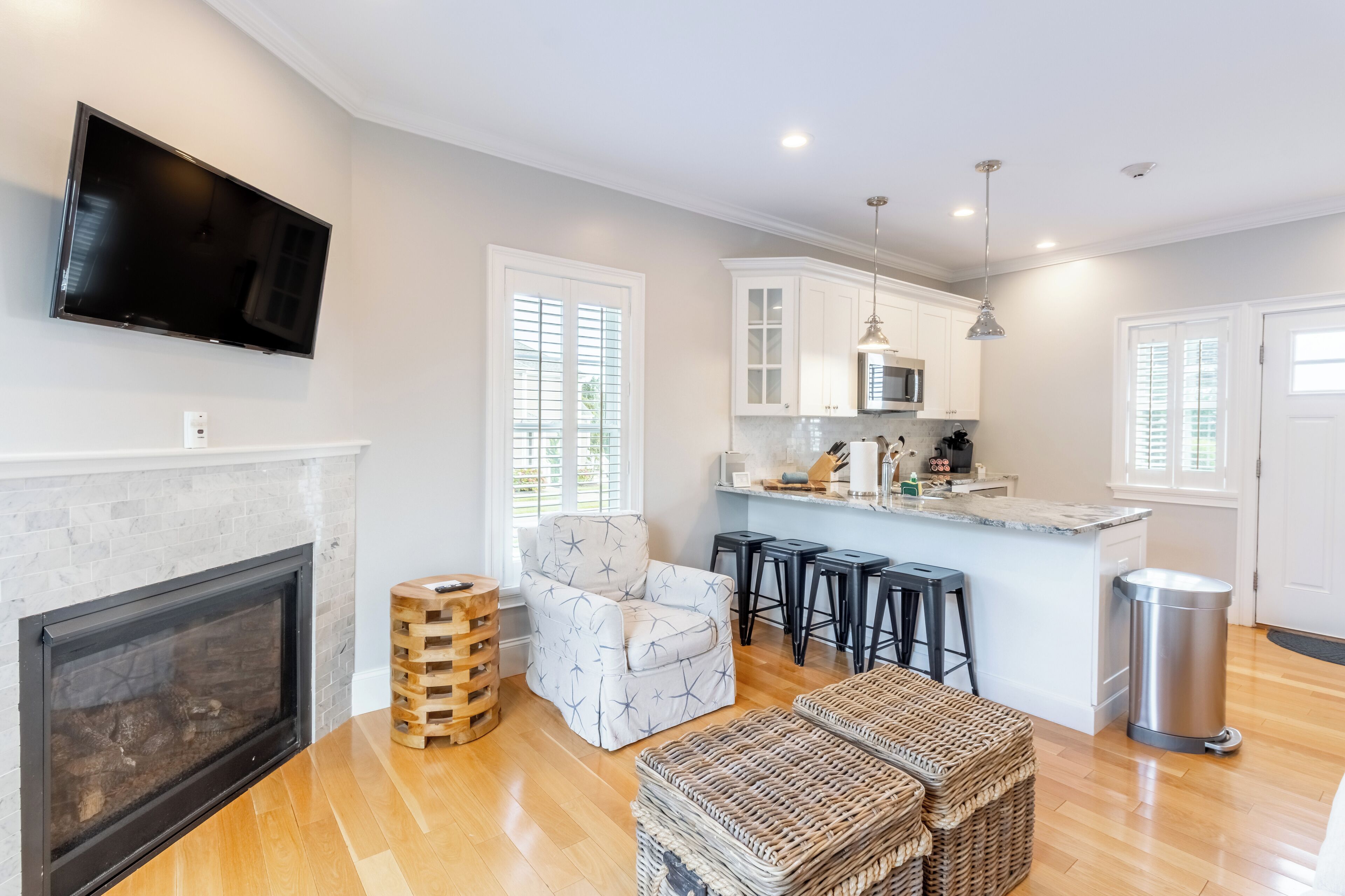 suite, 1 bedroom, fireplace (no pets) | living area | flat-screen tv