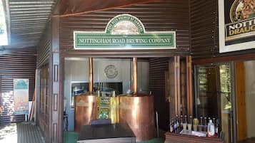 Bar (en el alojamiento)