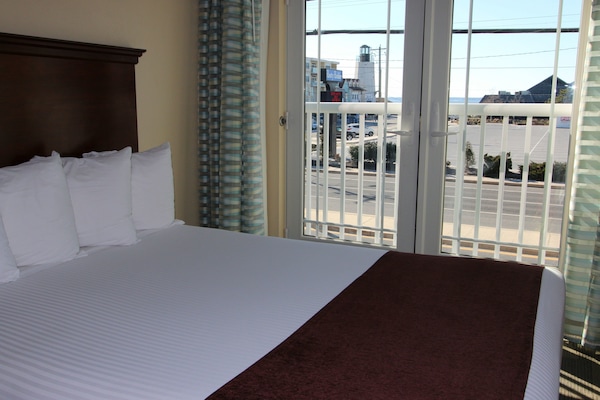 Quarto, 1 cama King | Cofres nos quartos, escrivaninha, cortinas blackout