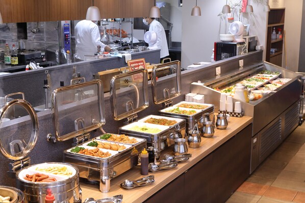 Daily buffet breakfast (JPY 1500 per person) - Shinsaibashi Grand Hotel Osaka (Osaka)