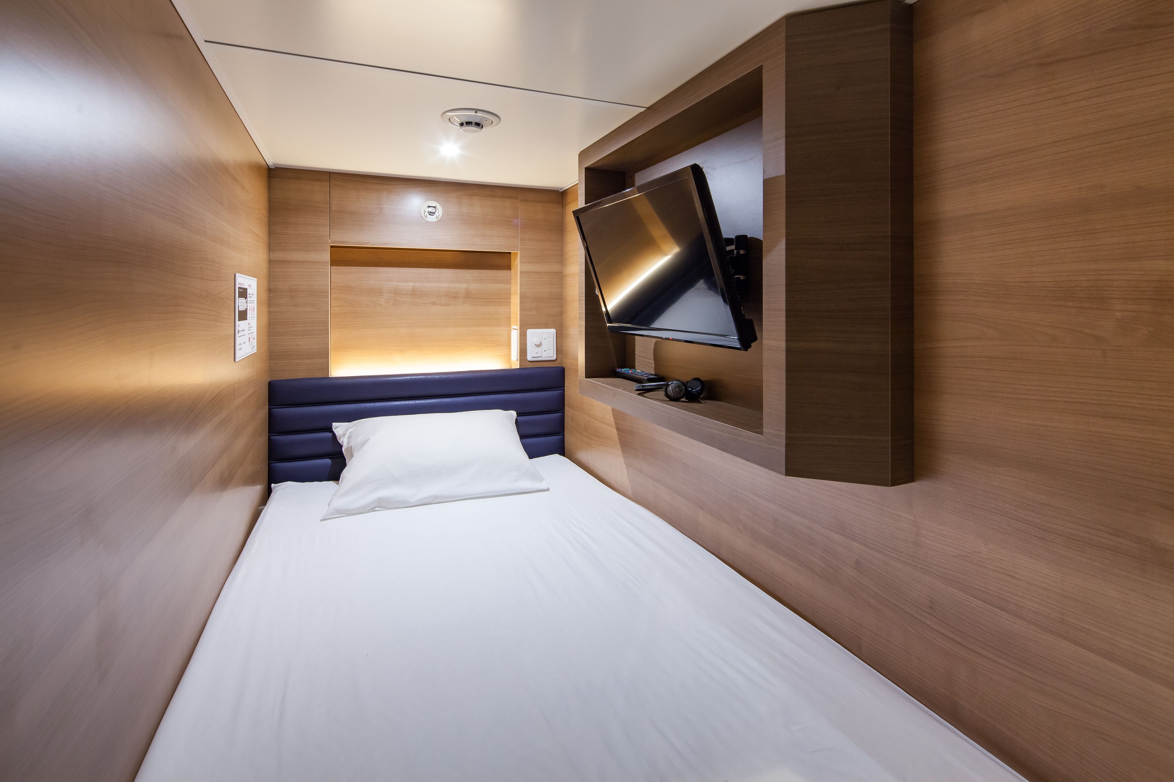 Down comforters, blackout drapes, free WiFi, bed sheets