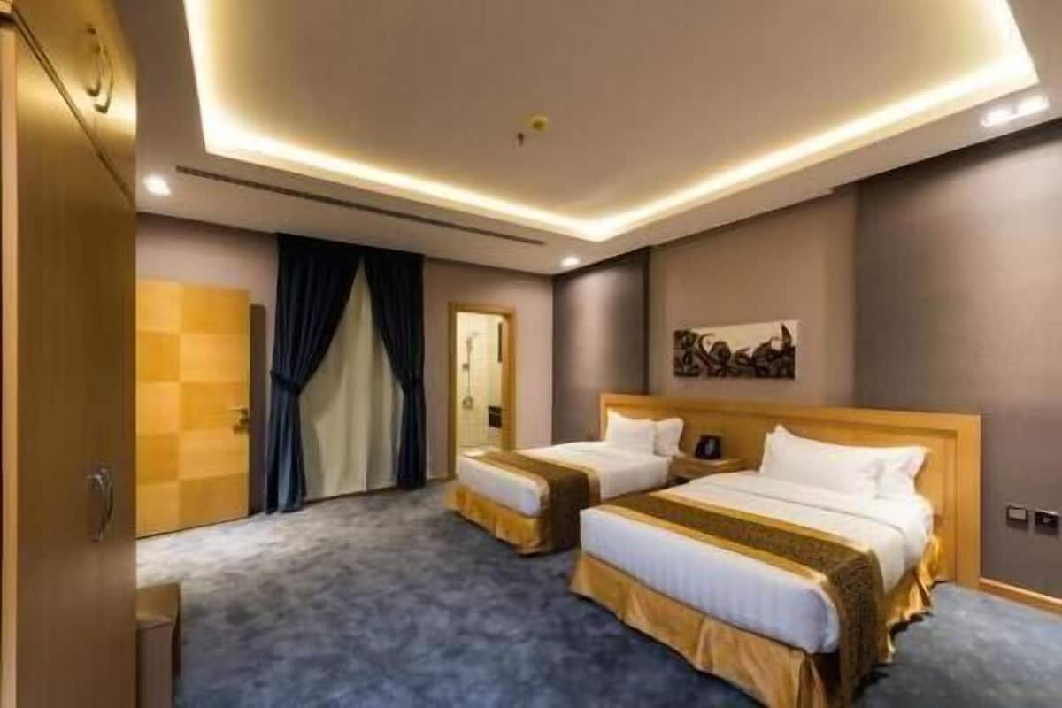 In-room safe, iron/ironing board, free WiFi