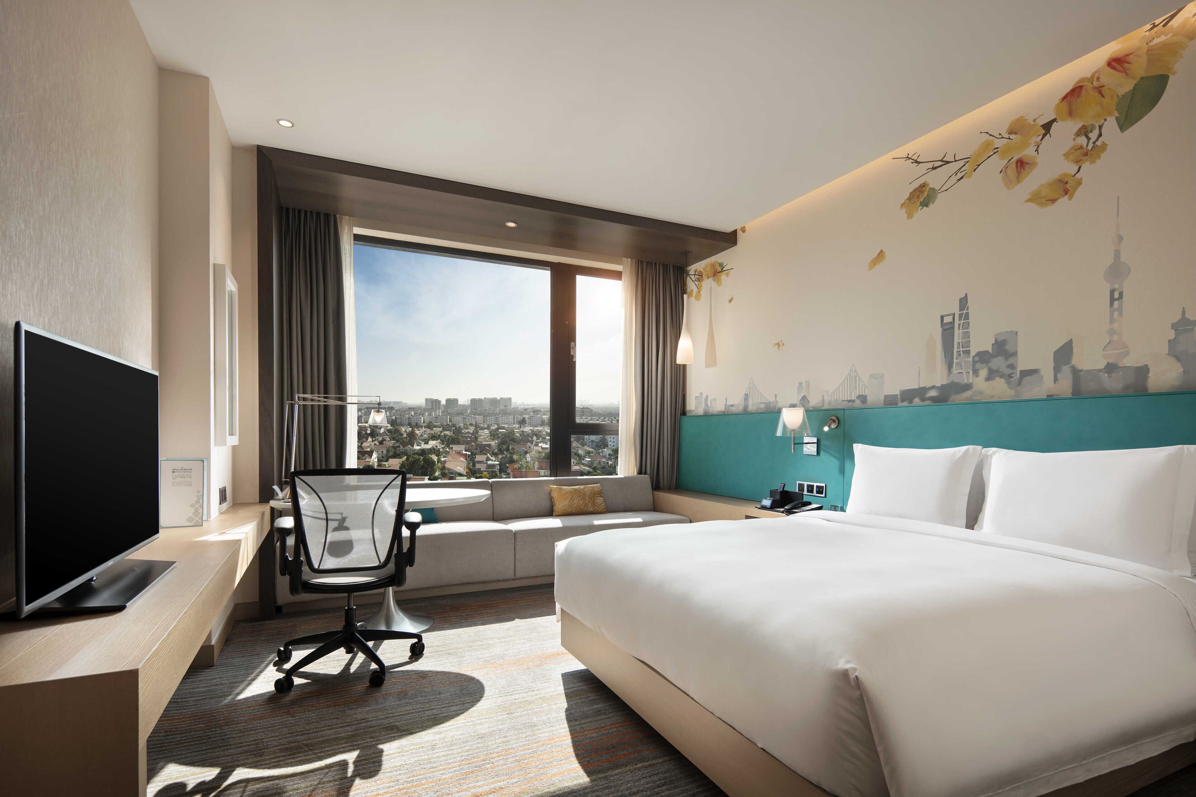 king guest room high floor | premium bedding, minibar, in-room safe, desk