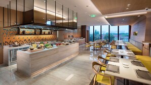 2 restauranter, frokost serveres