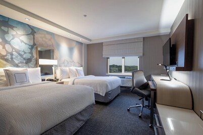 Courtyard by Marriott New York Queens/Fresh Meadows