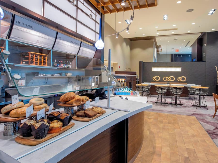 Desayuno a la carta todos los días (con cargo)