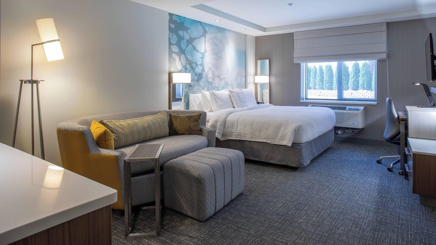 Courtyard by Marriott New York Queens/Fresh Meadows