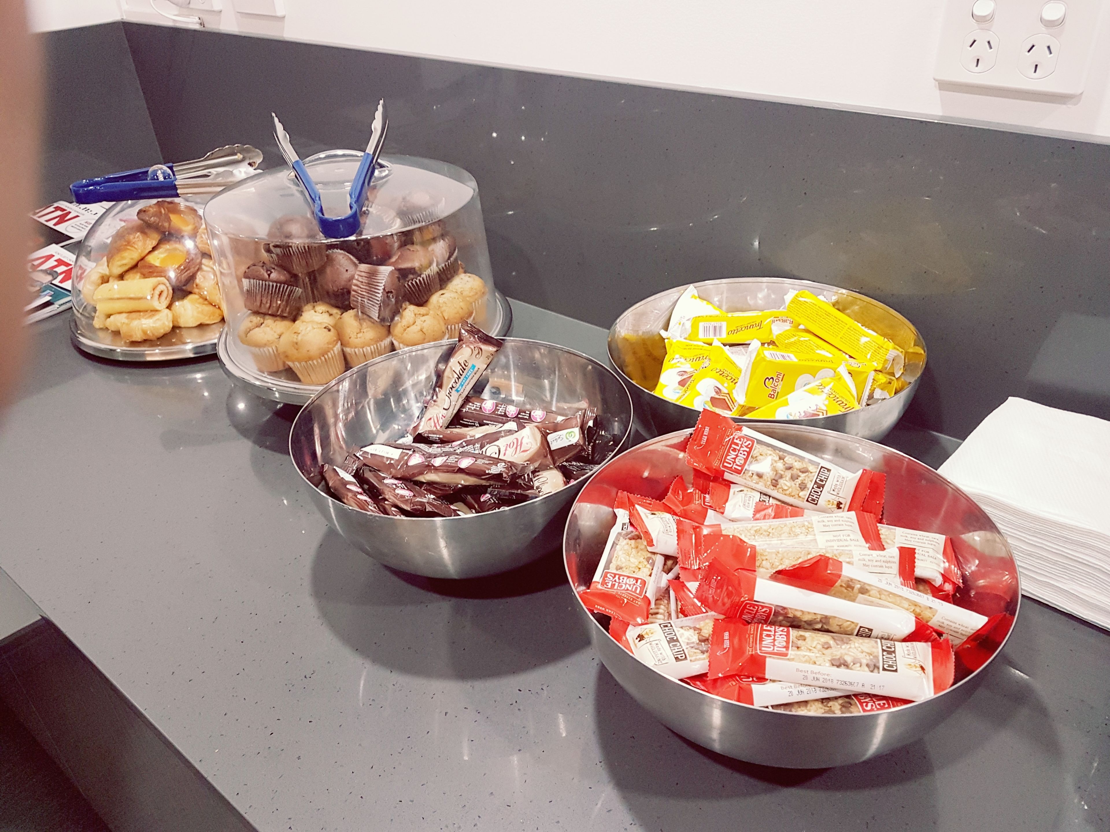 ValueSuites Green Square — image 25