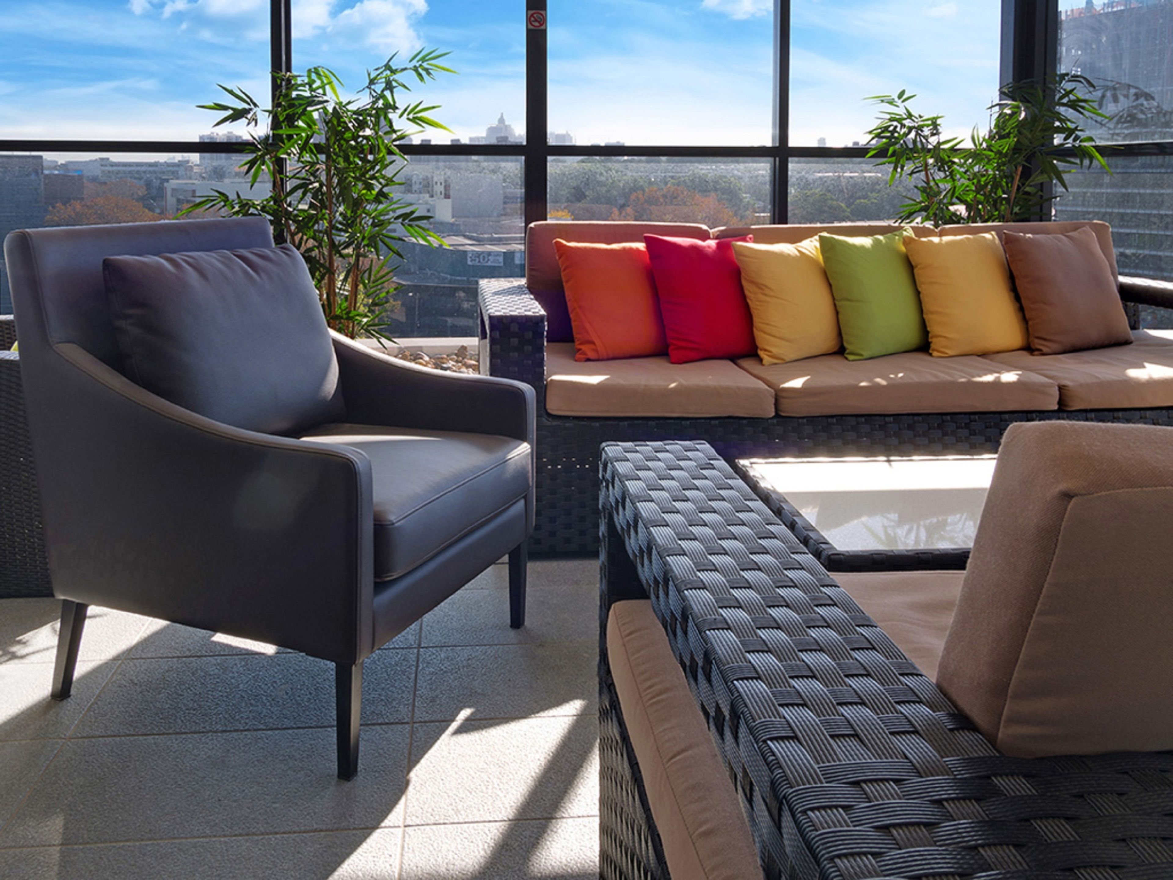 ValueSuites Green Square — image 30