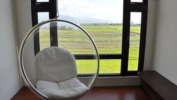 Comfort Loft (301) | Individually furnished, desk, blackout drapes, soundproofing