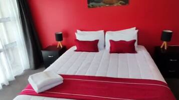 Family House, 2 Bedrooms, Partial Ocean View | 4 bedrooms, iron/ironing board, free WiFi, bed sheets