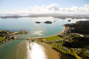 Front of property - Waitangi Beach House (Paihia)