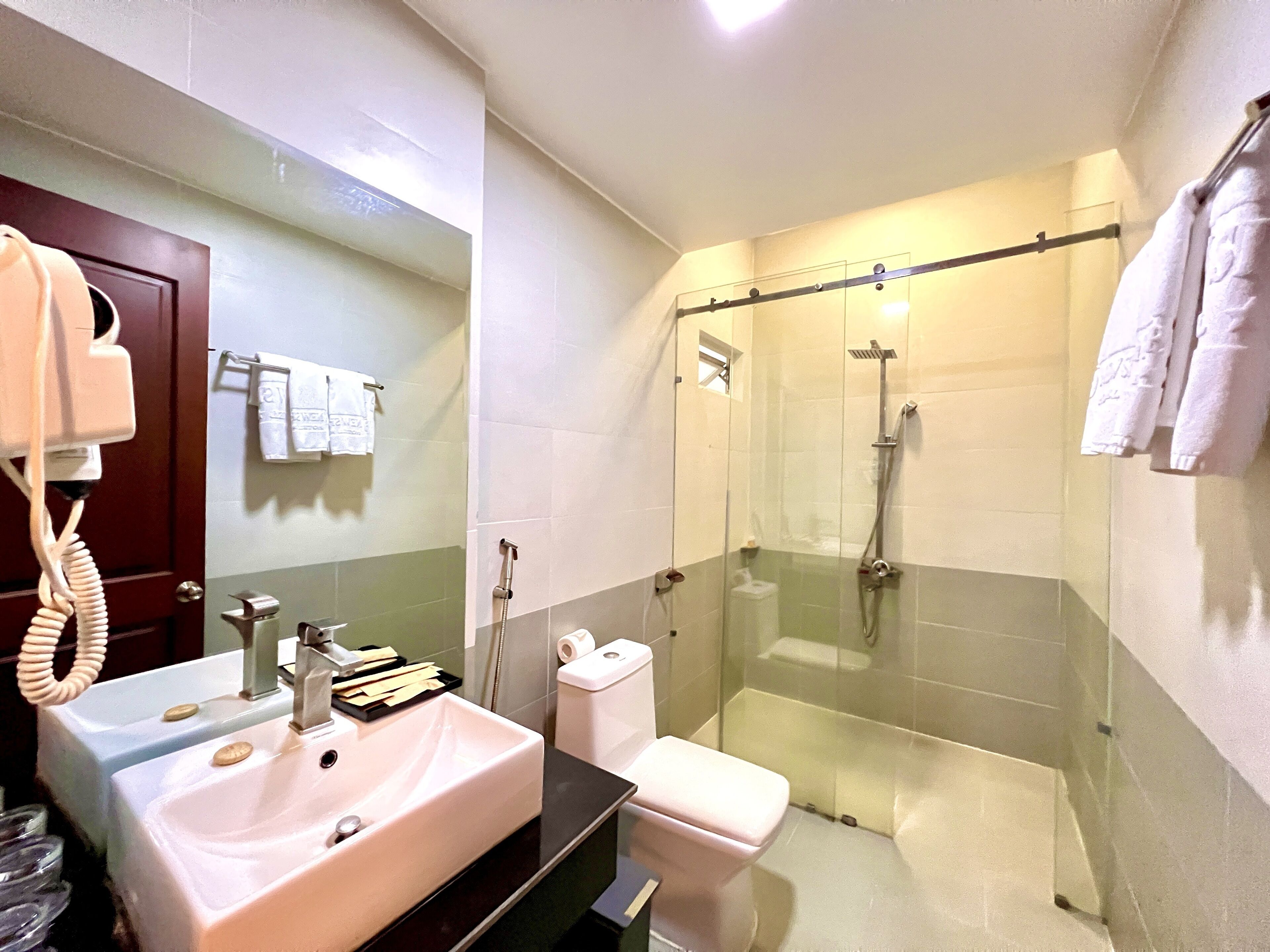 New Space Hotel Airport