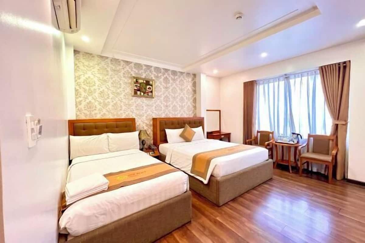 Minibar, in-room safe, desk, free WiFi