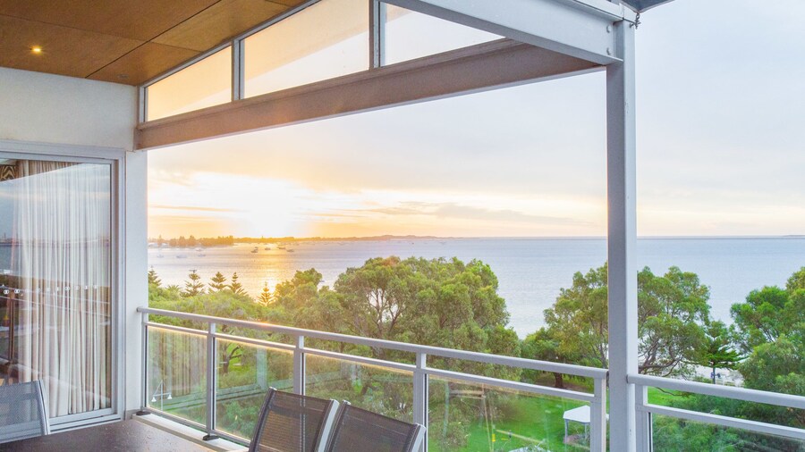 Spinnakers by Rockingham Apartments