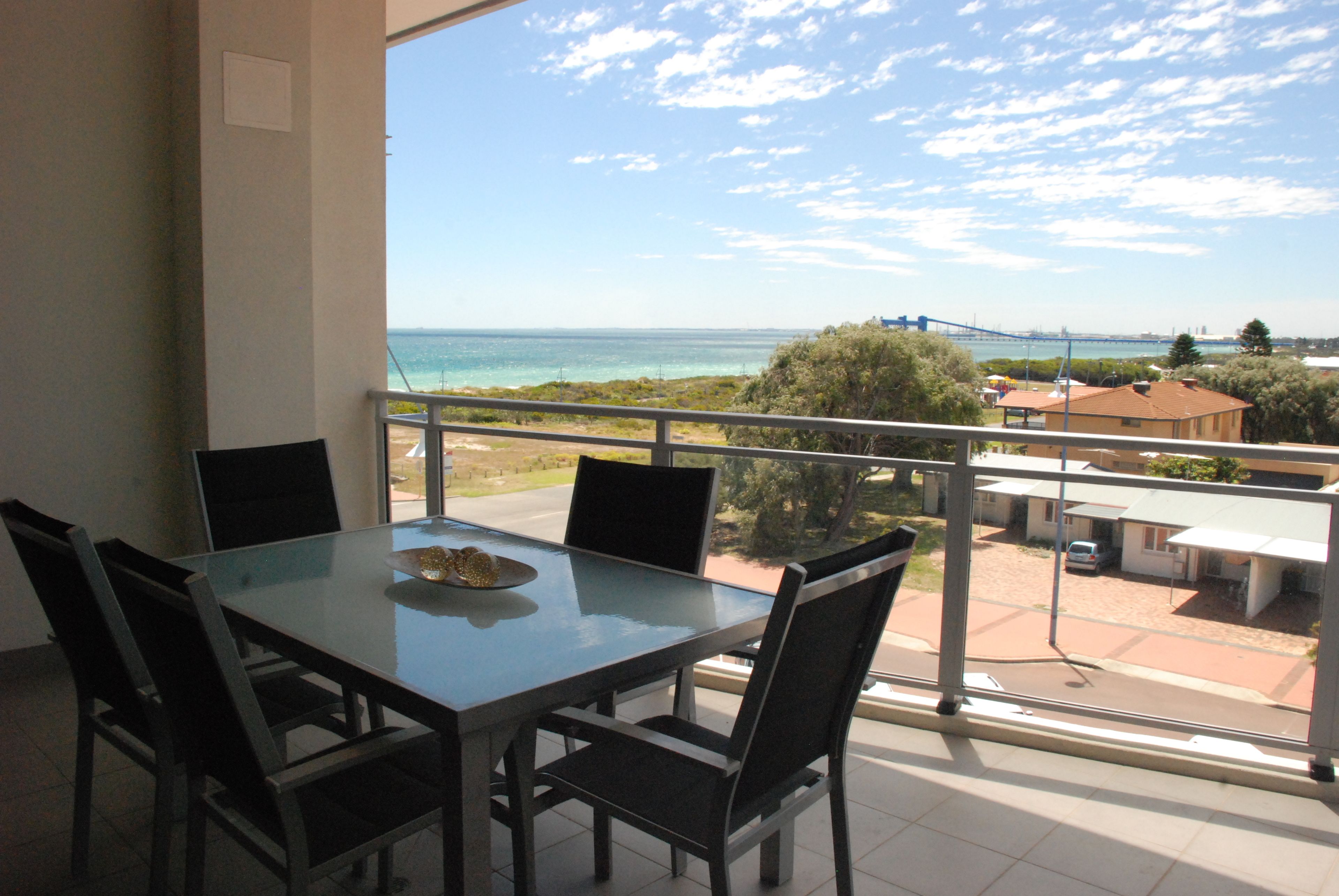 Spinnakers by Rockingham Apartments — image 22